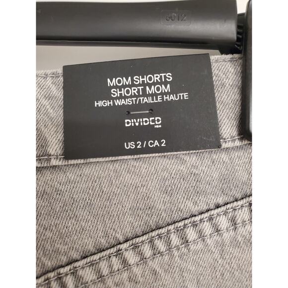 NEW NWT Women's Divided H&M Light Grey Distressed High Waist Mom Shorts | Size 2 - Picture 6 of 8
